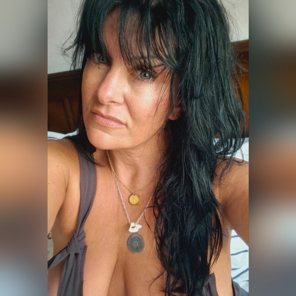 Hiya! Trinity here ~ your LIVE BY SOUL Posher! π - Picture 2 of 2